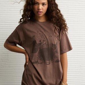 NWT American Eagle Oversized Graphic T-shirt in Brown